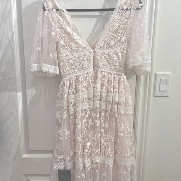 NWT Needle & thread Sweetheart Lace Mini Dress - Picture 3 of 5